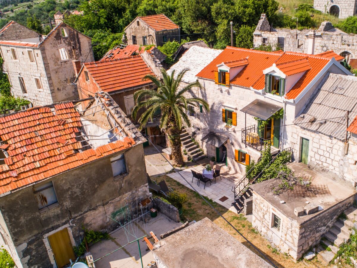 Holiday house Two bedroom house with terrace and sea view Gornja Podgora, Makarska K-16835 - Outdoor photo 3