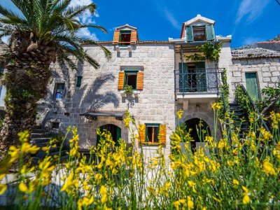 Holiday house Two bedroom house with terrace and sea view Gornja Podgora, Makarska K-16835 - Outdoor photo 2