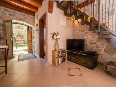 Holiday house Two bedroom house with terrace and sea view Gornja Podgora, Makarska K-16835 - Outdoor photo 7