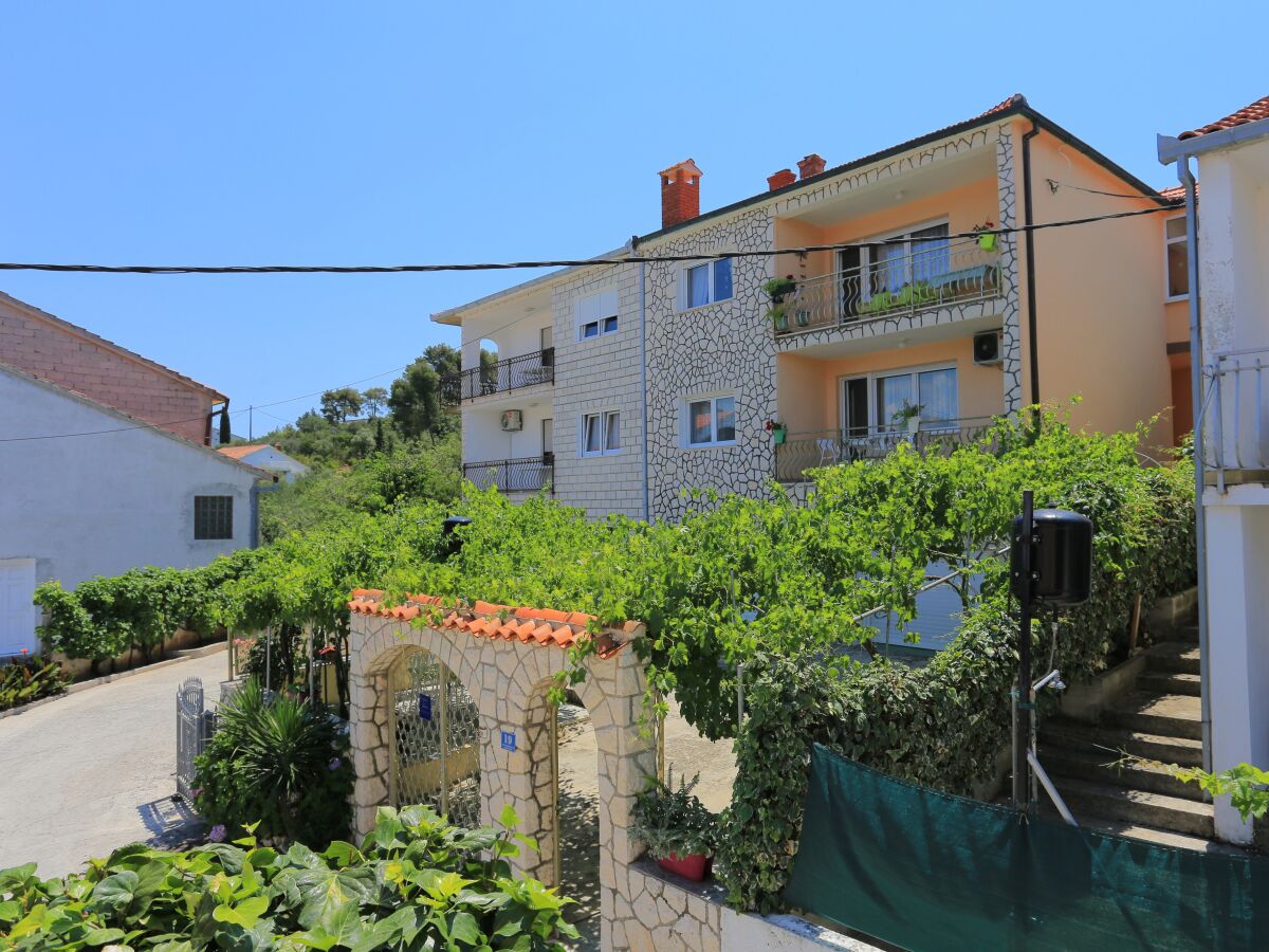 Apartment Two bedroom apartment near beach Arbanija, Čiovo A-18661-a