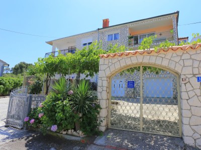 Apartment Two bedroom apartment near beach Arbanija, Čiovo A-18661-a - Outdoor photo 3