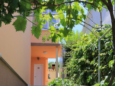 Apartment Two bedroom apartment near beach Arbanija, Čiovo A-18661-a - Outdoor photo 10