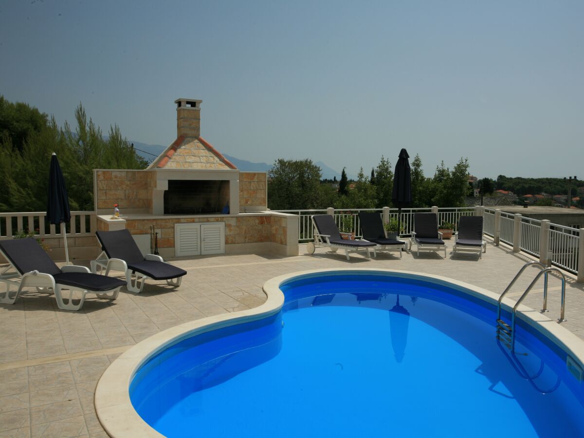 Holiday house Four-bedroom house with terrace and sea view Sumartin, Brač K-16842 - Outdoor photo 4