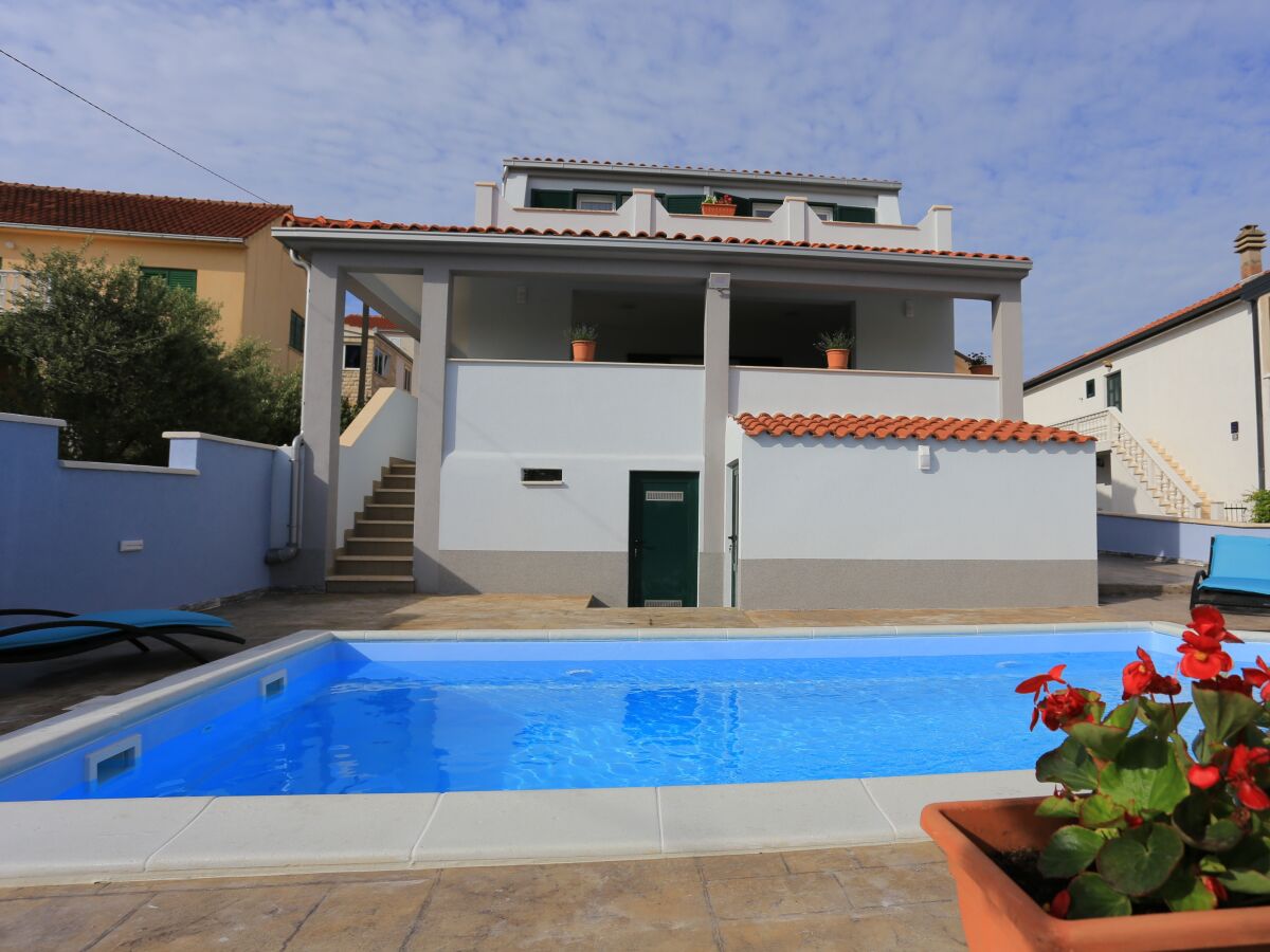 Holiday house Four-bedroom house with terrace and sea view Slatine, Čiovo K-17231 - Outdoor photo 4