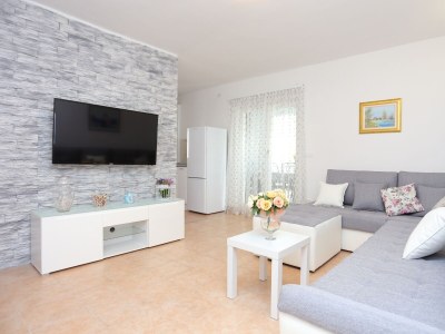 Holiday house Four-bedroom house with terrace and sea view Slatine, Čiovo K-17231 - Outdoor photo 19