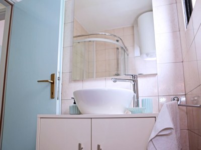 Apartment One bedroom apartment with balcony Bibinje, Zadar A-18843-a - Outdoor photo 16