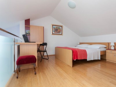 Apartment Three bedroom apartment with terrace Srima - Vodice, Vodice A-18853-a - Outdoor photo 21