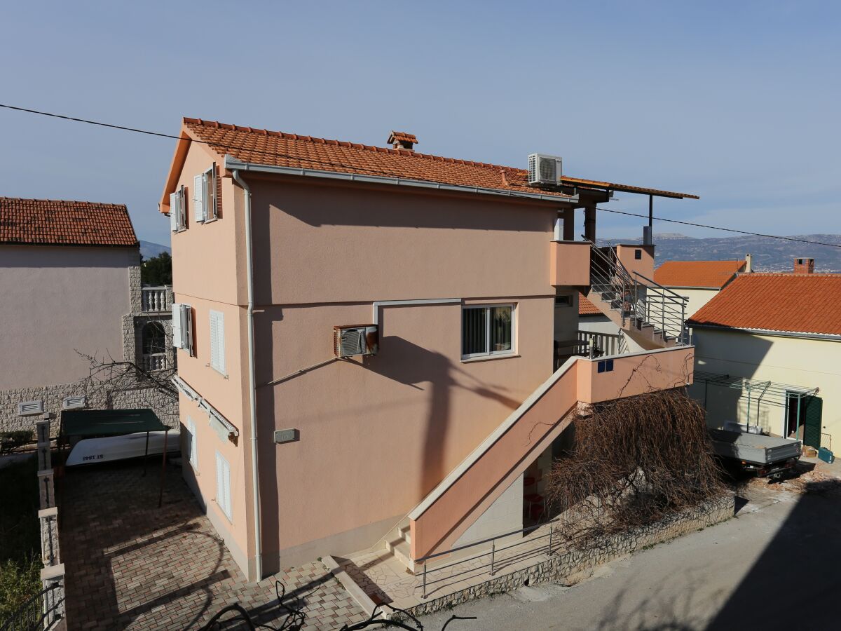 Apartment Two bedroom apartment with terrace and sea view Slatine, Čiovo A-17234-a - Outdoor photo 5