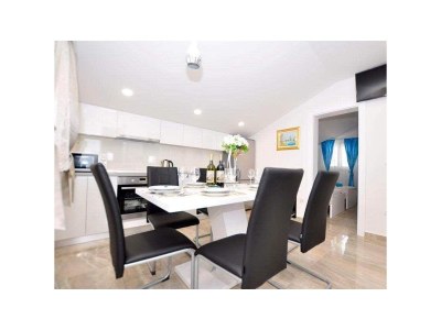 Apartment Two bedroom apartment with terrace and sea view Slatine, Čiovo A-17234-a in Slatine - Apartment