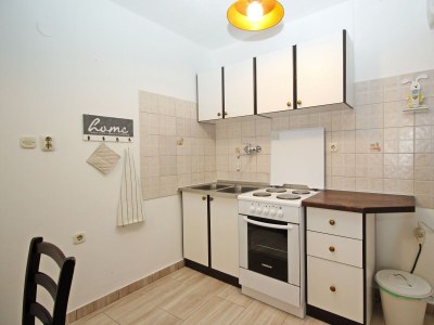 Apartment Two bedroom apartment near beach Baška, Krk A-18862-a - Outdoor photo 8