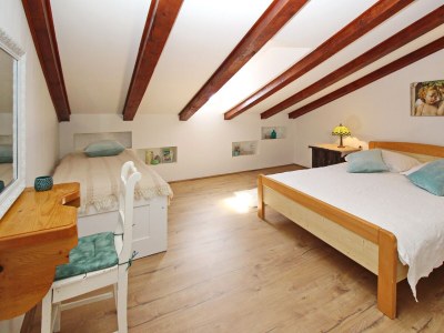 Apartment Two bedroom apartment near beach Baška, Krk A-18862-a - Outdoor photo 10