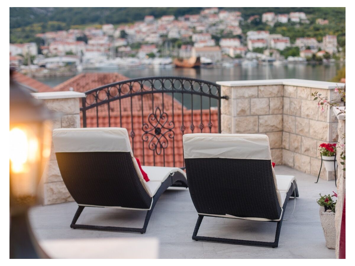 Apartment Three bedroom apartment near beach Sustjepan, Dubrovnik A-17308-a