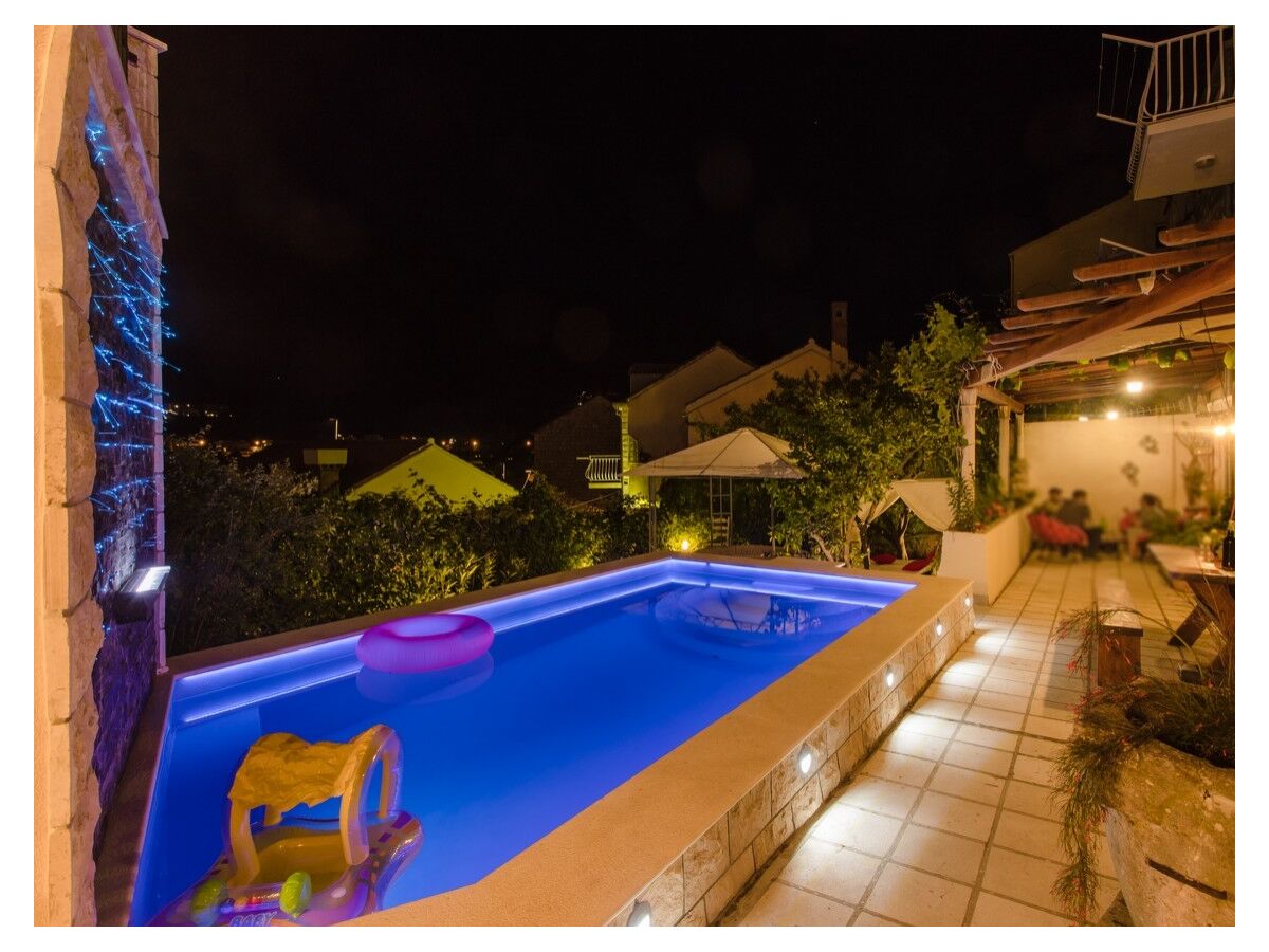 Apartment Three bedroom apartment near beach Sustjepan, Dubrovnik A-17308-a - Outdoor photo 2