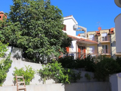 Apartment Three bedroom apartment with balcony and sea view Arbanija, Čiovo A-17332-a - Outdoor photo 5