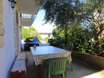 Apartment Three bedroom apartment with balcony and sea view Arbanija, Čiovo A-17332-a - Outdoor photo 8