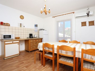 Apartment Three bedroom apartment with balcony and sea view Arbanija, Čiovo A-17332-a - Outdoor photo 13