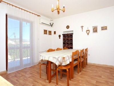 Apartment Three bedroom apartment with balcony and sea view Arbanija, Čiovo A-17332-a - Outdoor photo 14