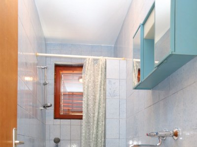 Apartment Three bedroom apartment with balcony and sea view Arbanija, Čiovo A-17332-a - Outdoor photo 25