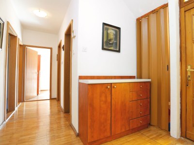 Apartment Three bedroom apartment with balcony and sea view Arbanija, Čiovo A-17332-a - Outdoor photo 26