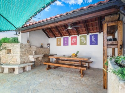 Holiday house Three bedroom house with balcony and sea view Škrip, Brač K-17345 - Outdoor photo 14