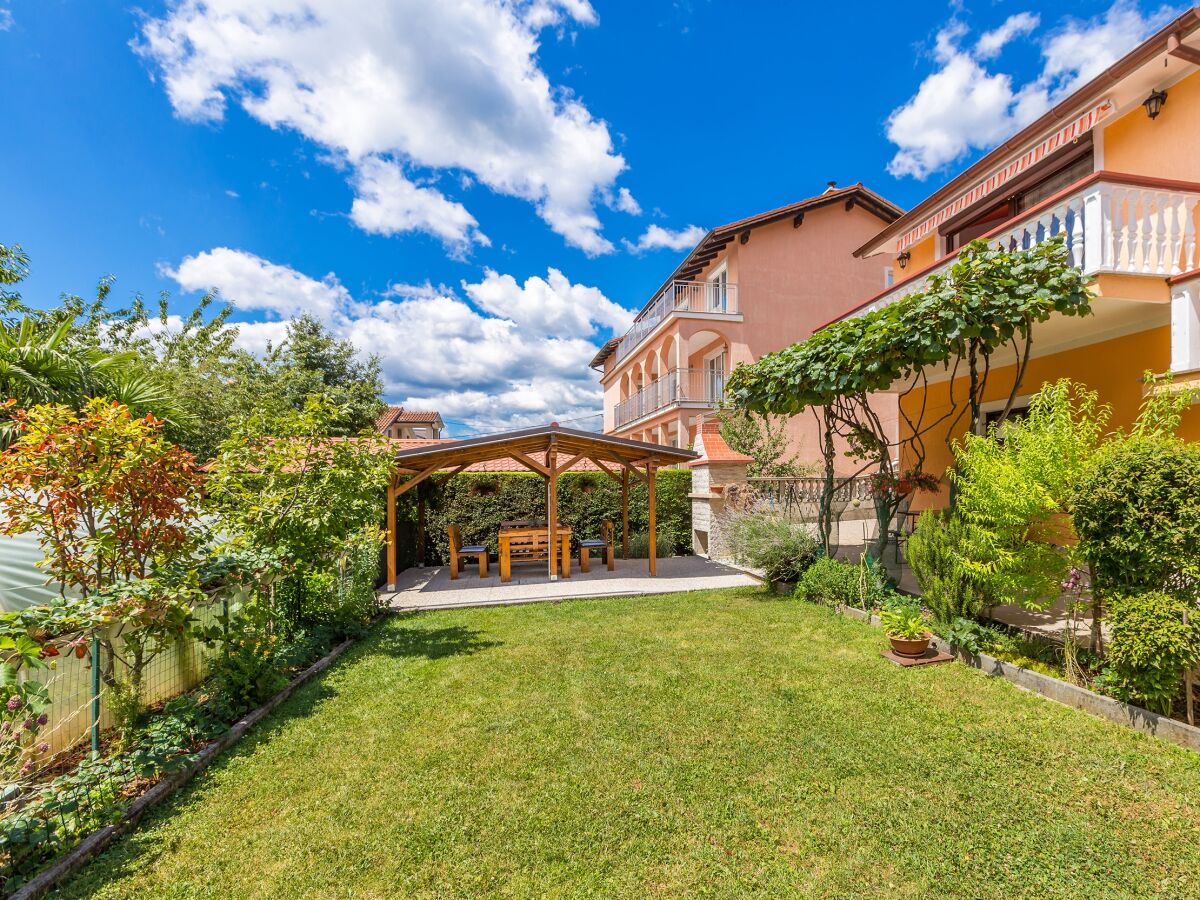 Apartment Two bedroom apartment with terrace Viškovo, Rijeka A-18894-a - Outdoor photo 3