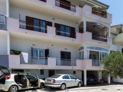 Apartment Two bedroom apartment with terrace and sea view Duće, Omiš A-18897-a in Omiš - Apartment