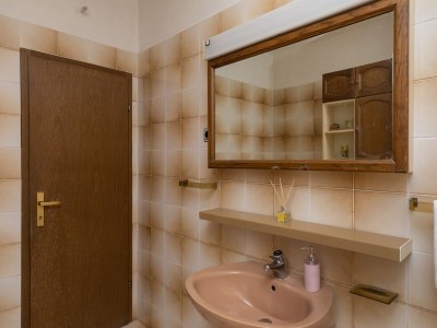 Apartment Two bedroom apartment with terrace and sea view Duće, Omiš A-18897-a - Outdoor photo 20