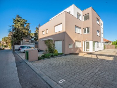 Apartment Two bedroom apartment with balcony Zadar A-17355-a - Outdoor photo 3