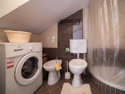 Holiday house One bedroom house with terrace and sea view Gornja Podgora, Makarska K-18984 - Outdoor photo 17