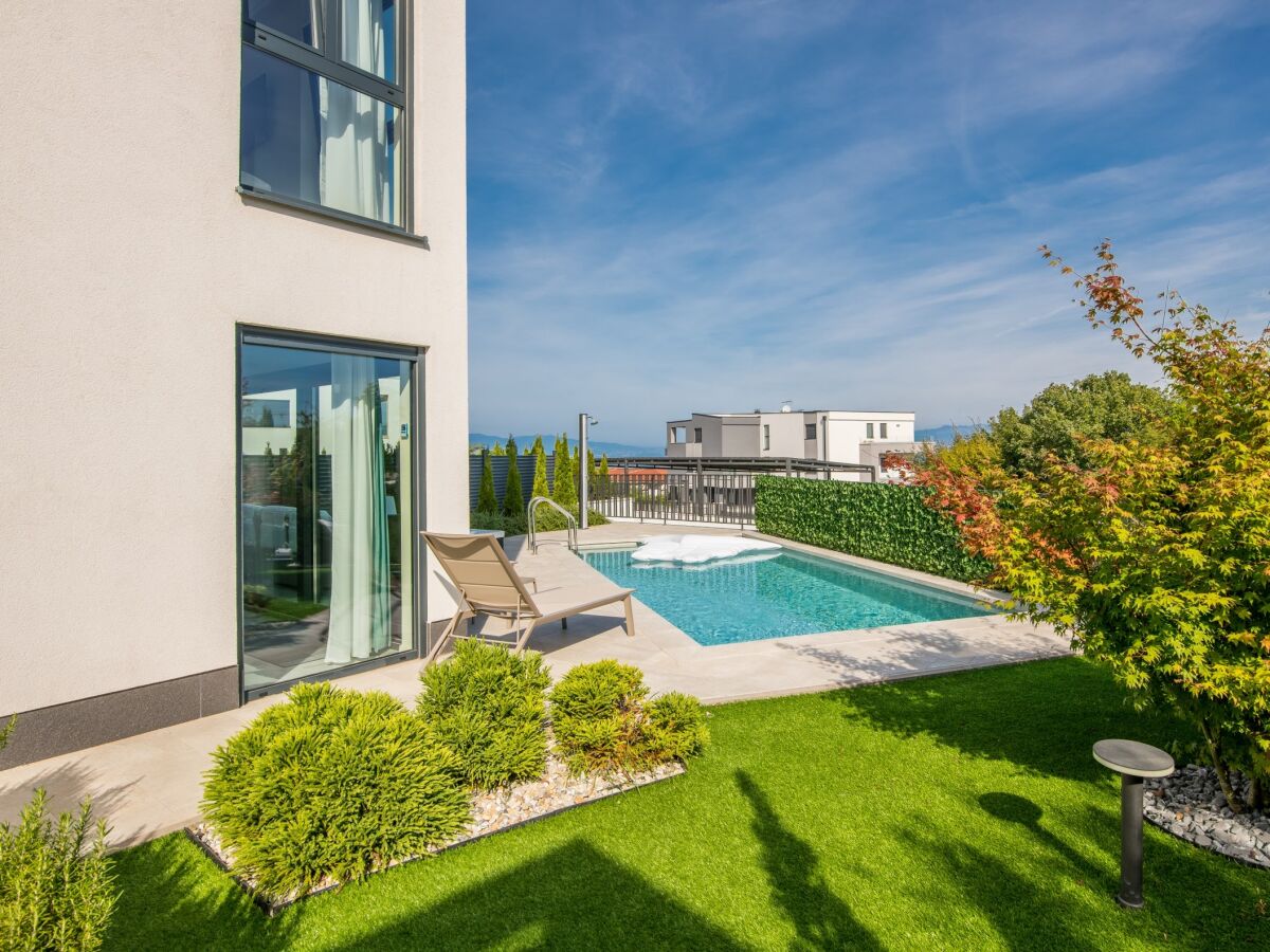 Apartment Three bedroom apartment with terrace and sea view Vantačići, Krk A-19252-a