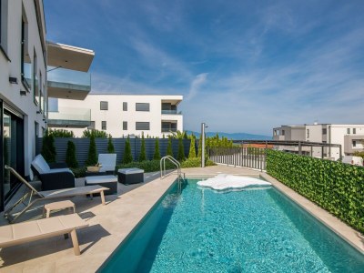 Apartment Three bedroom apartment with terrace and sea view Vantačići, Krk A-19252-a - Outdoor photo 2