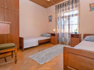 Holiday house Four-bedroom house with terrace Svirče, Hvar K-17682 - Outdoor photo 27