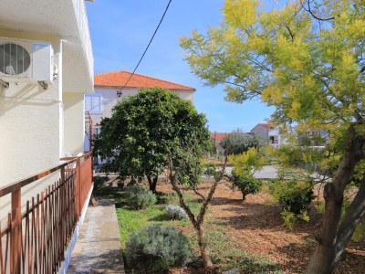 Apartment Two bedroom apartment with terrace Trogir A-18116-a - Outdoor photo 5