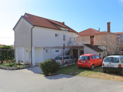 Apartment Two bedroom apartment with terrace Trogir A-18116-a - Outdoor photo 11