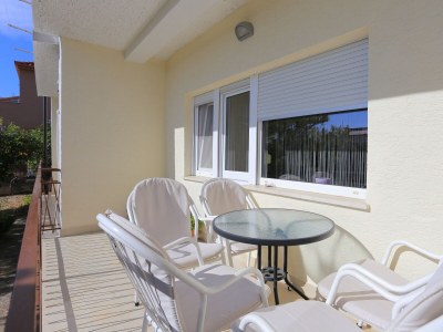 Apartment Two bedroom apartment with terrace Trogir A-18116-a - Outdoor photo 29