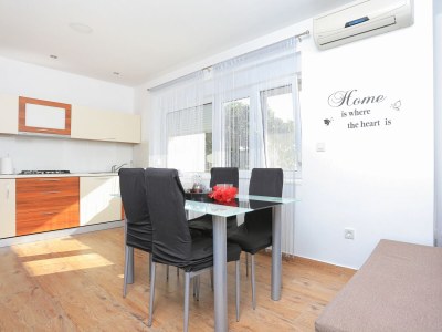 Apartment Two bedroom apartment with terrace Trogir A-18116-a - Outdoor photo 35