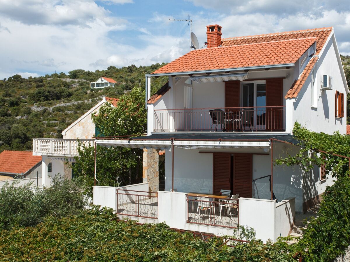 Apartment Two bedroom apartment with terrace and sea view Kanica, Rogoznica A-18134-a