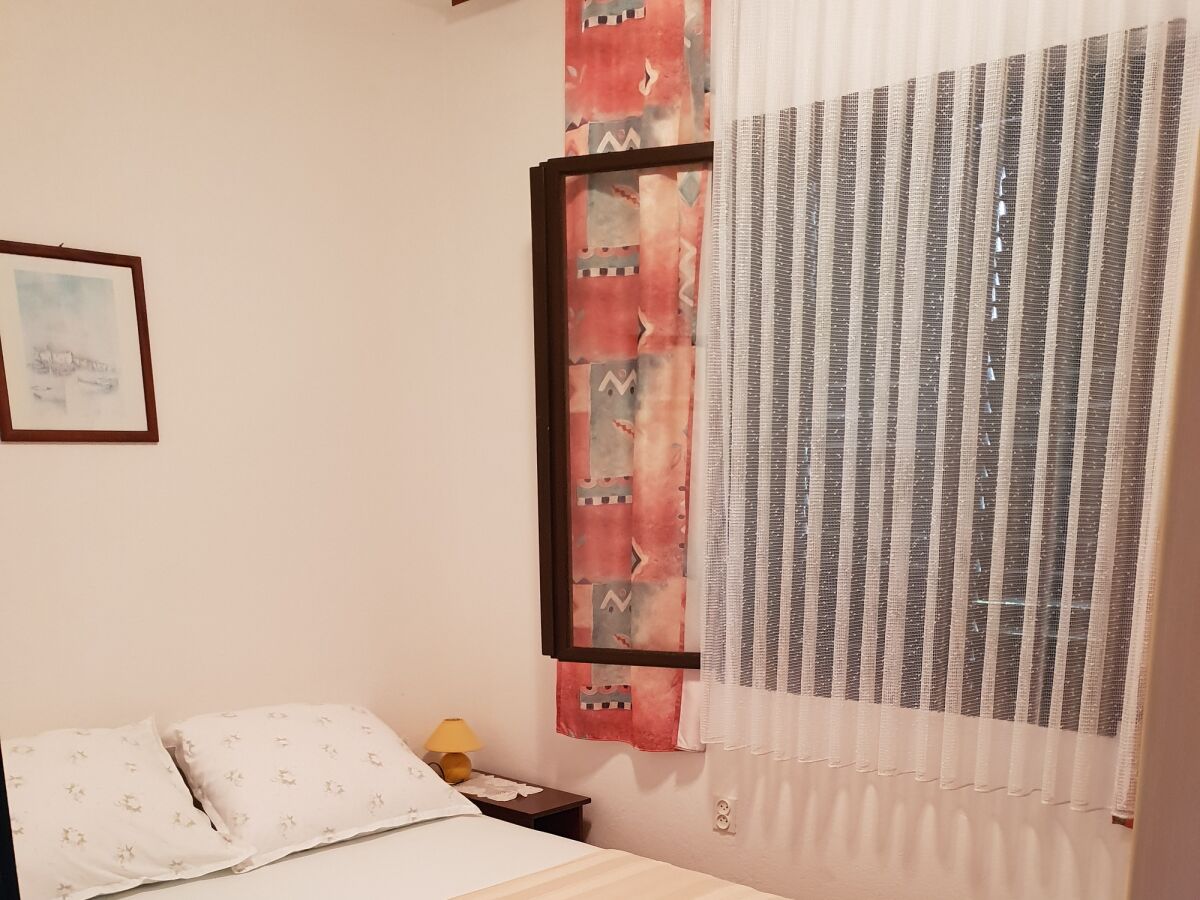 Apartment Two bedroom apartment with terrace Sutivan, Brač A-17825-a - Outdoor photo 4