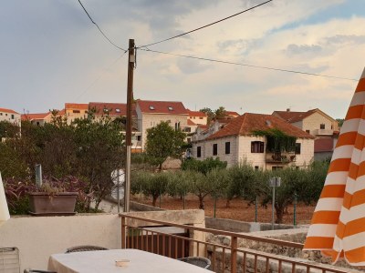 Apartment Two bedroom apartment with terrace Sutivan, Brač A-17825-a - Outdoor photo 12