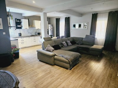 Apartment Two bedroom apartment with balcony and sea view Kampor, Rab A-17886-a - Outdoor photo 7