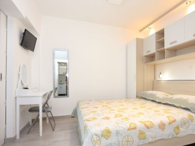 Apartment One bedroom apartment with balcony and sea view Makarska A-18213-a - Outdoor photo 24