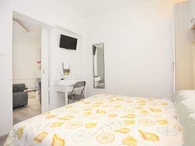 Apartment One bedroom apartment with balcony and sea view Makarska A-18213-a - Outdoor photo 25