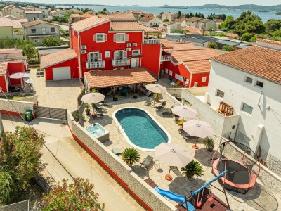 Villa Comfortable and spacious house with terrace and sea view Turanj, Biograd K-18274 - Outdoor photo 2