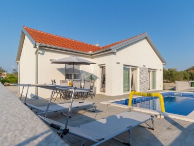 Villa Three bedroom house with terrace Privlaka, Zadar K-18508 - Outdoor photo 8