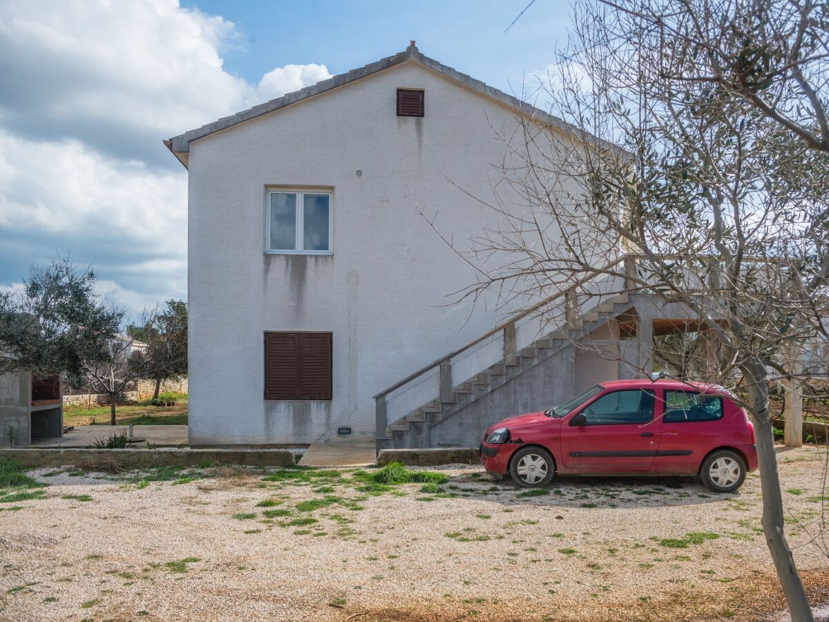 Apartment Three bedroom apartment with terrace Vir A-18532-a - Outdoor photo 5