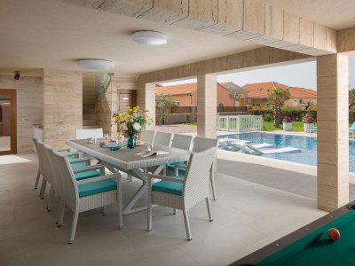 Villa Four-bedroom house with terrace and sea view Vir K-18568 in Vir - Villa