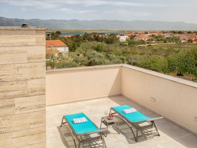 Villa Four-bedroom house with terrace and sea view Vir K-18568 - Outdoor photo 6