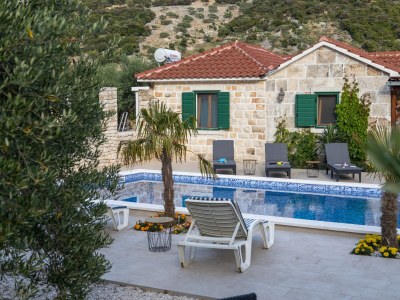 Holiday house Three bedroom house with terrace Postira, Brač K-19563 - Outdoor photo 17