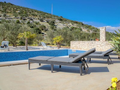 Holiday house Three bedroom house with terrace Postira, Brač K-19563 - Outdoor photo 21