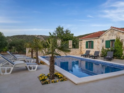 Holiday house Three bedroom house with terrace Postira, Brač K-19563 - Outdoor photo 28